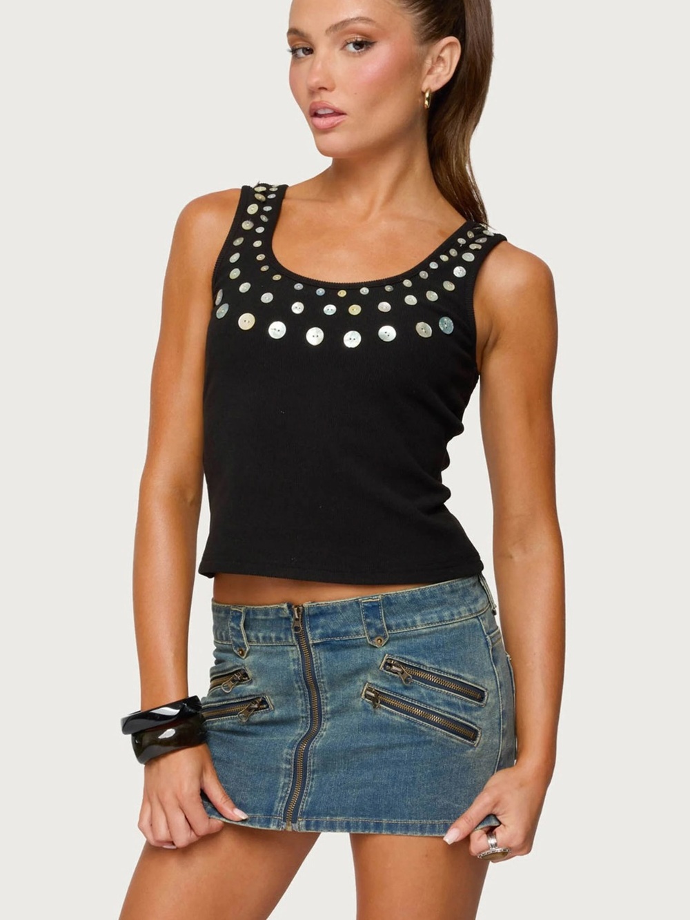 Edikted shell button scoop tank!